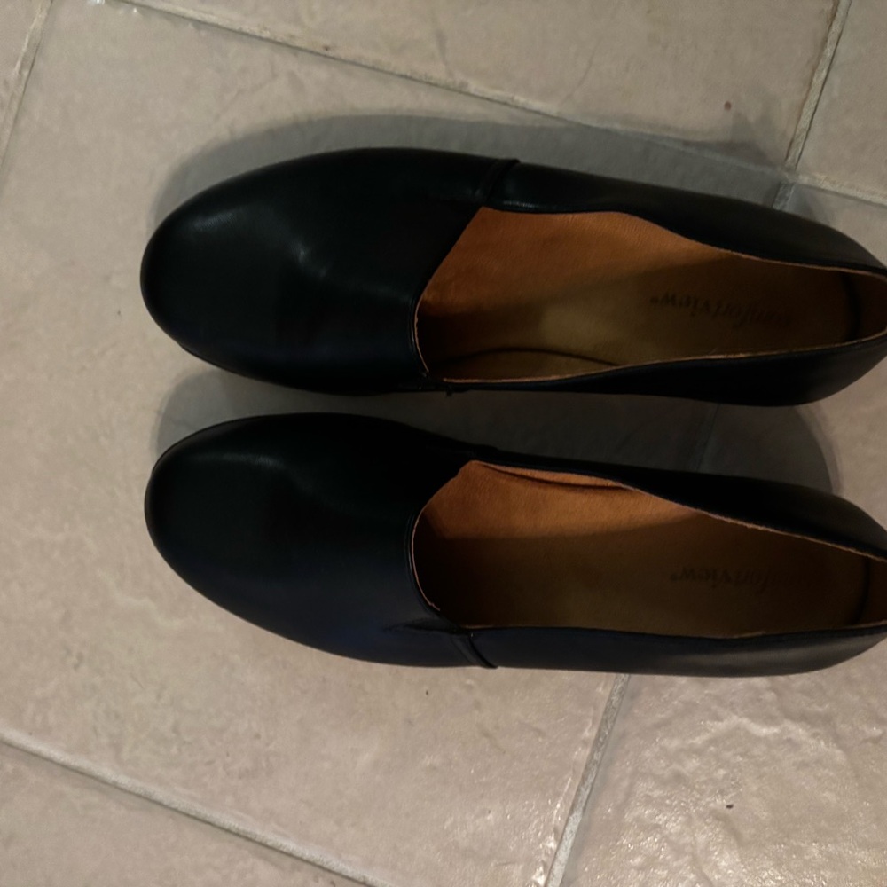 Comfortview Black Flats
